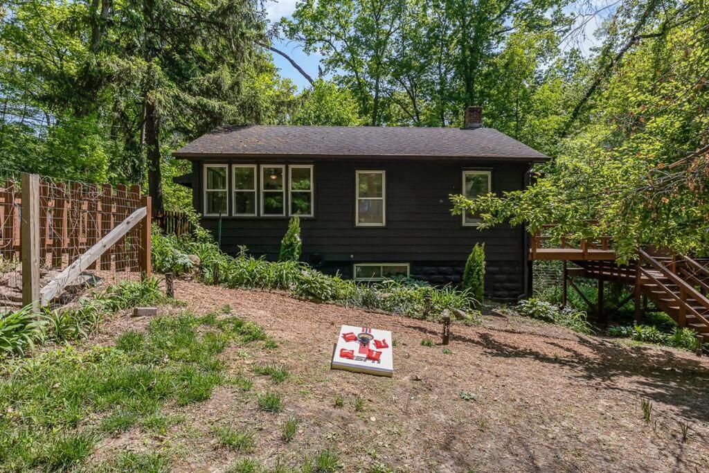 Black Cabin Getaway In Woods I Valpo 반 뷰렌 외부 사진
