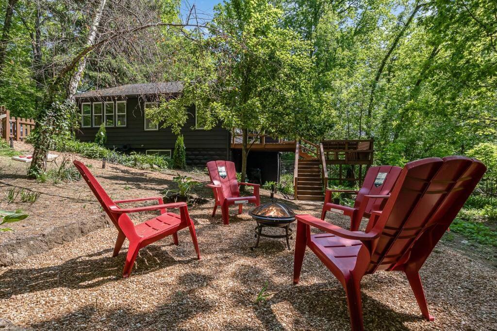 Black Cabin Getaway In Woods I Valpo 반 뷰렌 외부 사진